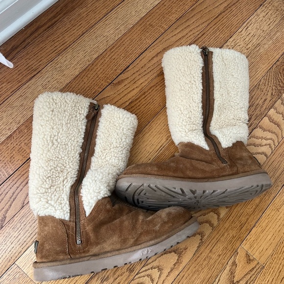 UGG Women’s Katerina Tall Chestnut Sherpa Boots Size 8 - Picture 6 of 8